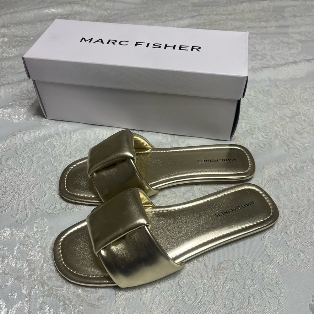 Marc Fisher Finlia Almond Toe Slip-On Casual Sandals Gold Size 8.5